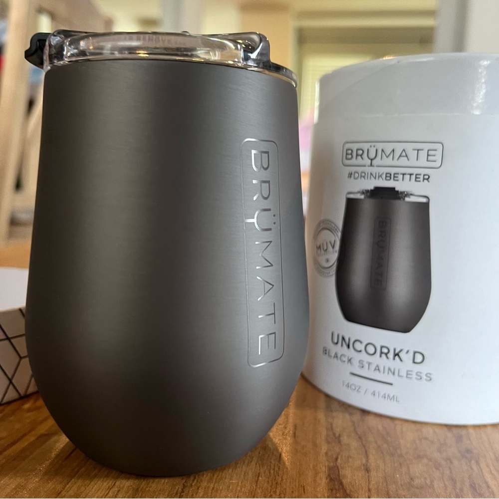 NWT Brumate Uncork'd Leakproof Wine Tumbler Black Stainless 14 oz.